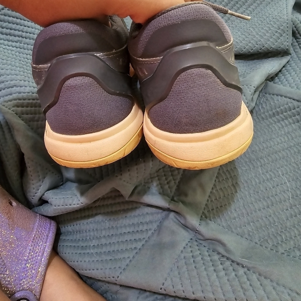 Nike shoes - Picture 3 of 3